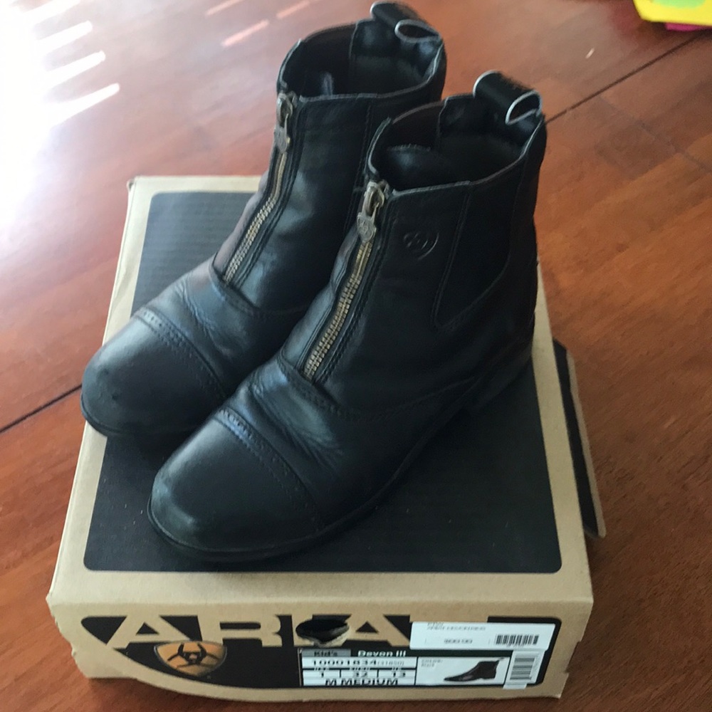 Ariat paddock boots size 1